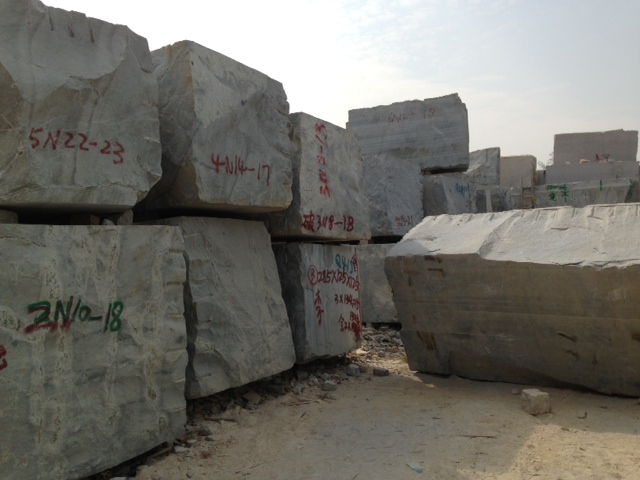 PLATINUM KARZAI granite